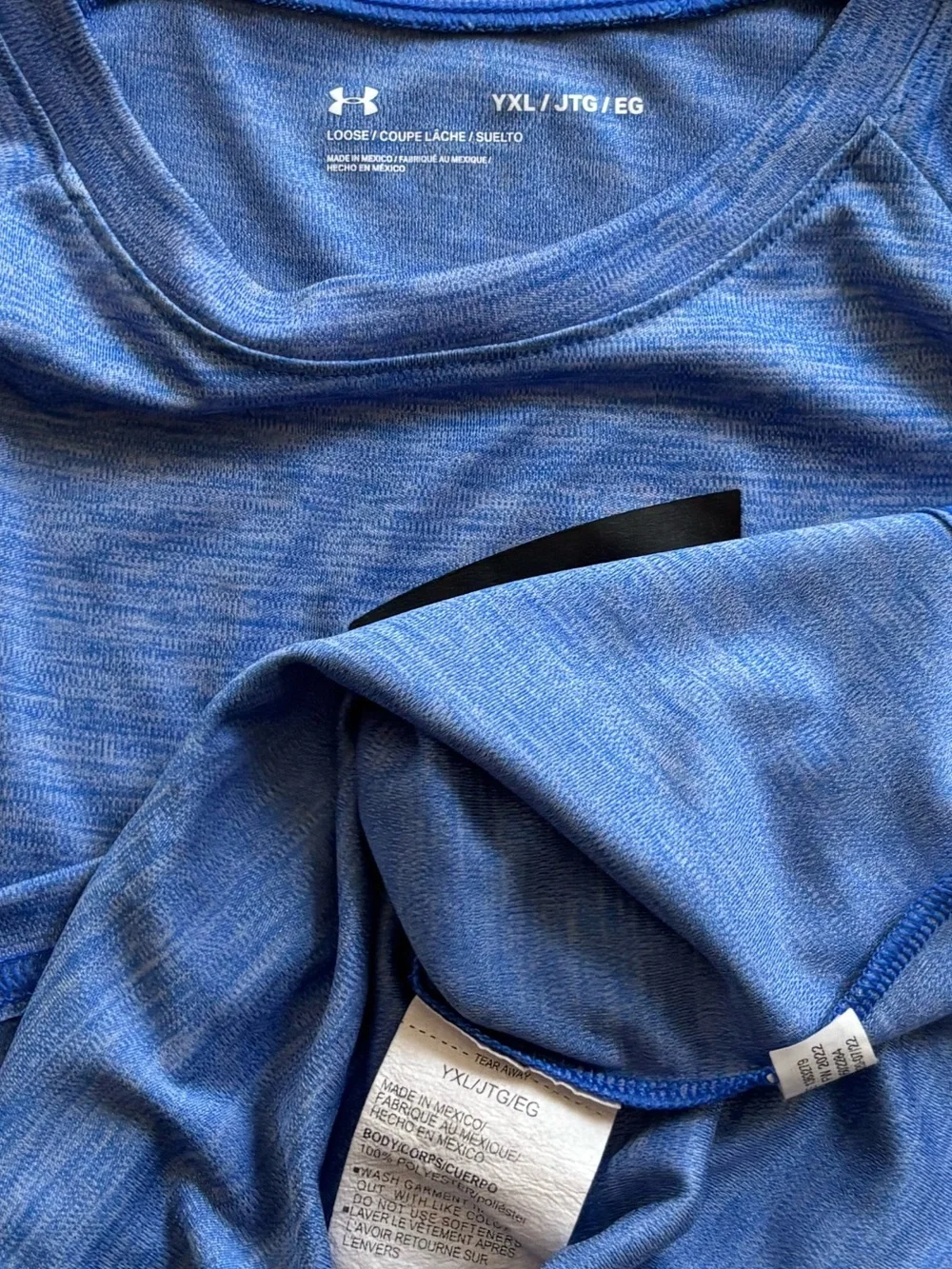 Boys Under Armour Tee - XL